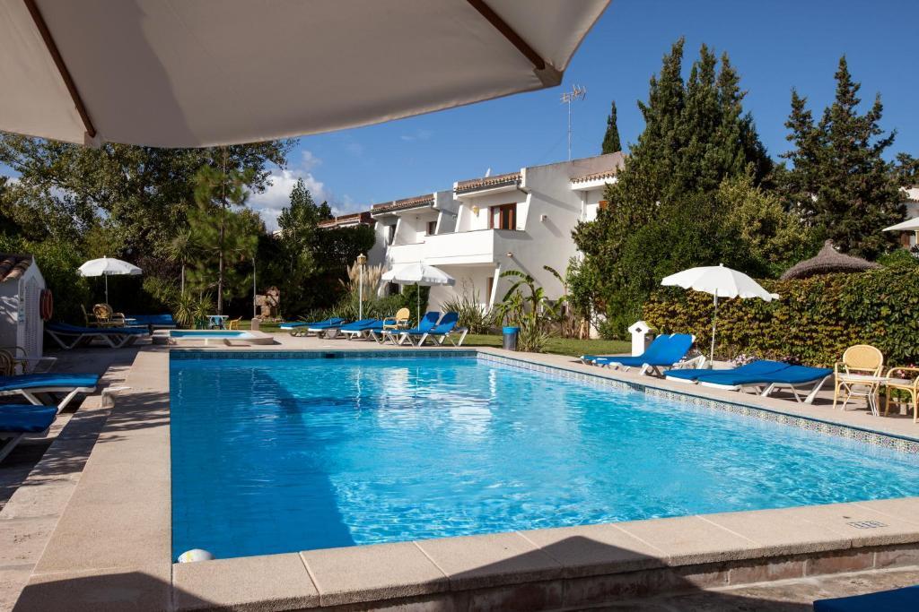Apartamentos Leo Port de Pollença Oda fotoğraf