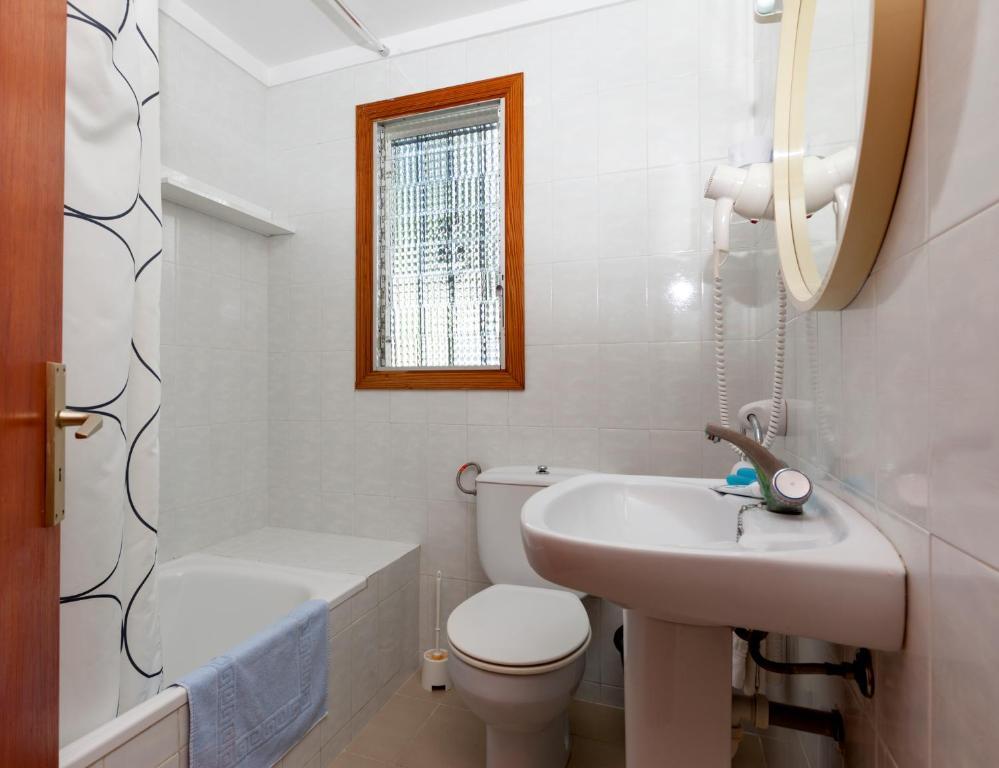 Apartamentos Leo Port de Pollença Oda fotoğraf